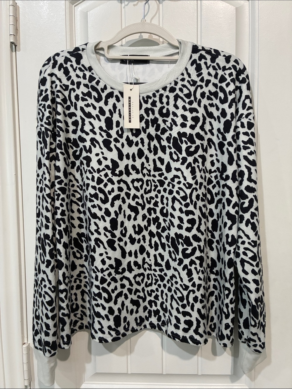 CBR Black & White Leopard Print Long Sleeve Pullover